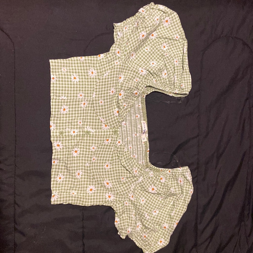 KHOLS - GREEN CROP TOP